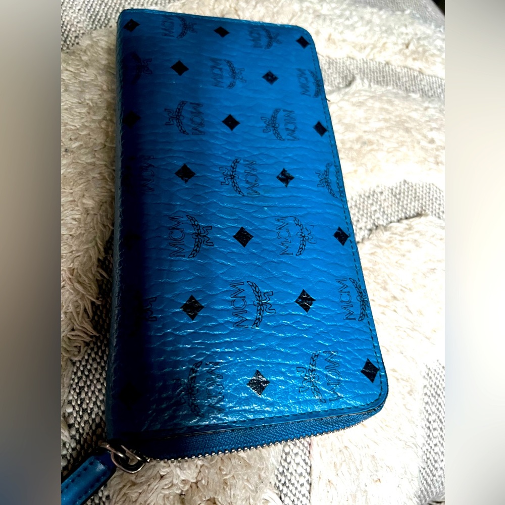 Beautiful rare blue MCM Visetos wallet